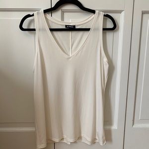 EXPRESS White tank